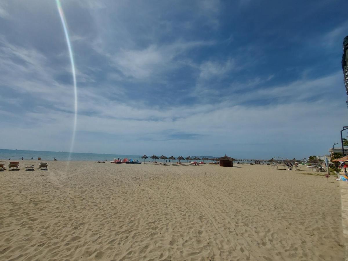 Bral Apartment 5 - Beachfront Durrës Zewnętrze zdjęcie